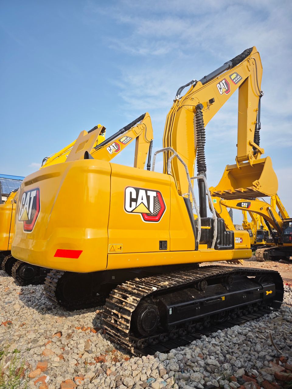 o1 Excavadoras de orugas Caterpillar 330GC – Image 1