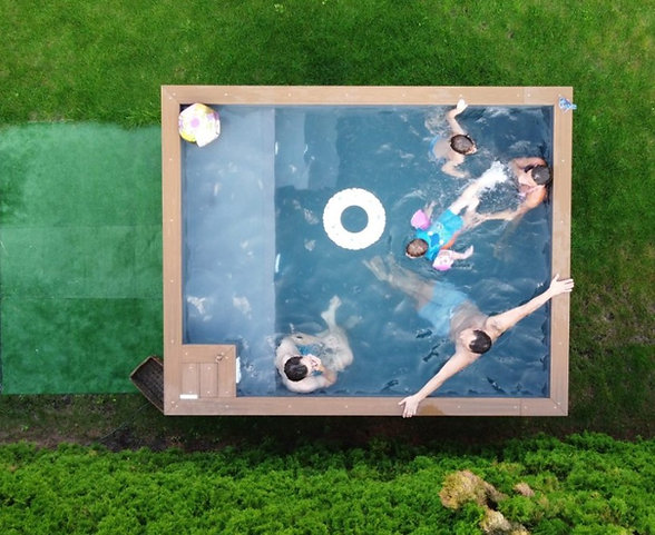 Piscina spa en contenedor 3,0 x 2,5 m con hidromasaje, paquete Comfort